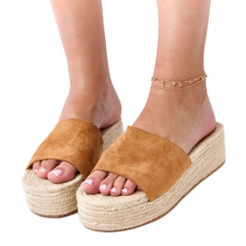 Brown Espadrilles Flip Flops på Klody -platformen brun