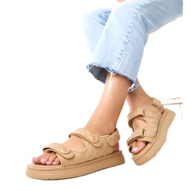 Mørke beige sandaler med justerbare skæg bælter brun
