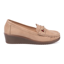 Shelvt Beige sko med gylden dekoration