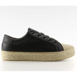 Sneakers på en NA05P sort lærredsko