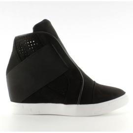 Sneakers med brede sorte elastikker