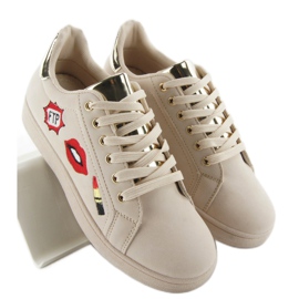 Sweet lips sneakers med patches FB-15 BEIGE / GULD