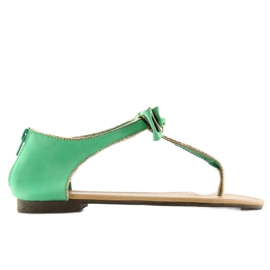 Grønne flip-flops med en Y8808 hæl