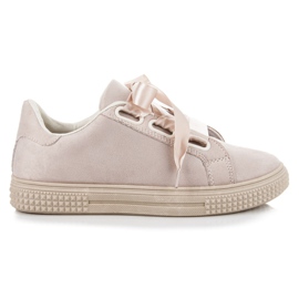 Suede sneakers bundet med et bånd brun