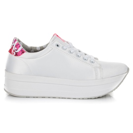 Kylie Hvide sneakers på platformen