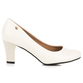 Vices Lys beige pumps på søjlen