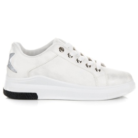 Hvide sneakers med stjerne