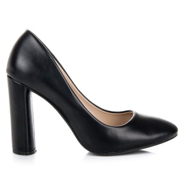 Sorte klassiske pumps