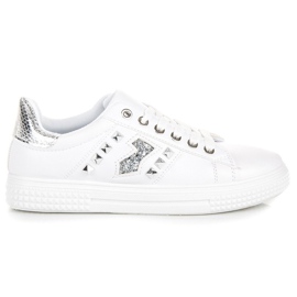 Moderigtige sneakers på bindingen hvid