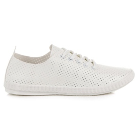 Gennembrudte hvide sneakers