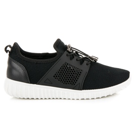 Sorte sneakers med en welt