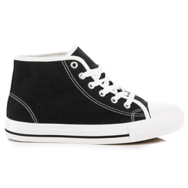 Sorte sneakers over anklen