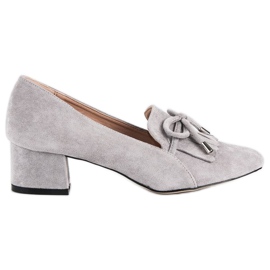 Loafers på stolpen grå