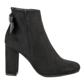Ideal Shoes Stilfulde sorte støvler