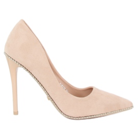 Pumper på en beige pin P-6378 Beige