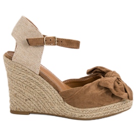 Espadrilles på kilepumper brun