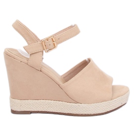 Beige sandaler på en kilehæl FD-5M14 Beige