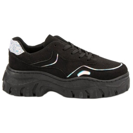 Moderigtige sorte sneakers