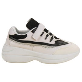 Moderigtige hvide og sorte sneakers
