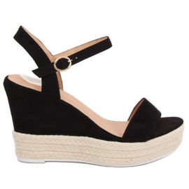 Sorte sandaler på en kilehæl JS-2952 Sort