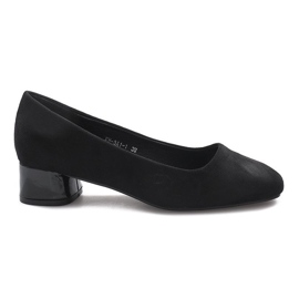 Sorte pumps på The Best post