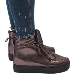 Brun isolerede sneakers BB-1652