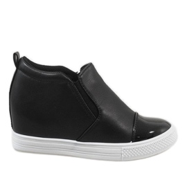 Sorte sneakers på kilen DD409-4