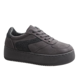 Grå sneakers på B318-21 platformen