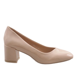 Beige lakerede pumper på 7501-1 stolpen