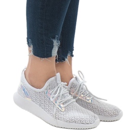 Hvide mesh-sportssko G8347-1