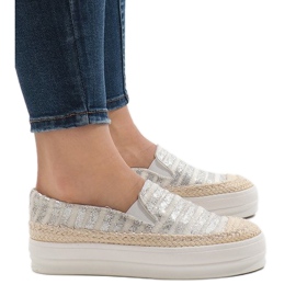Hvide sneakers espadriller på GH001 platformen