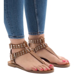 Brune flade sandaler med et B12-4 spænde