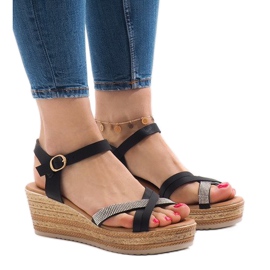 Sorte sandaler på WS8816 platformen