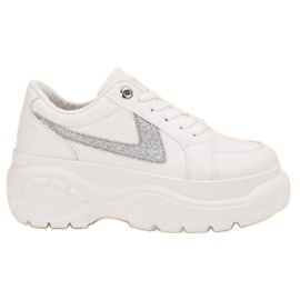 SHELOVET Hvide sneakers på platformen