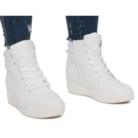 Klassiske hvide sneakers
