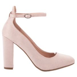 Ideal Shoes Pumper fastgjort med et spænde brun