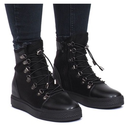 Sorte openwork wedge sneakers fra Mathilde