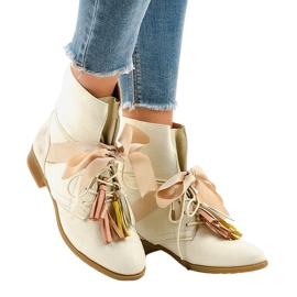 Beige flade støvler bundet med frynser A-226