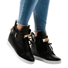 Sort kile sneakers med et H6600 spænde