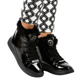 Varme sortlakerede sneakers TL135-6