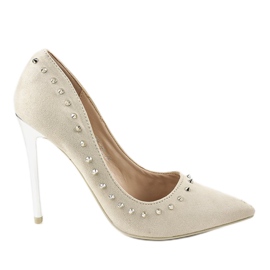 Beige pumps på en NF-04 hæl