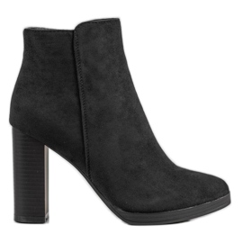 Ideal Shoes Klassiske højhælede støvler sort