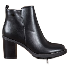 Ideal Shoes Komfortable højhælede støvler sort
