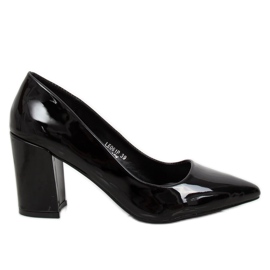 Pumper på stolpen sort LE061P Black Ii Quality
