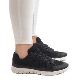 Sorte sportssko med mesh X-18