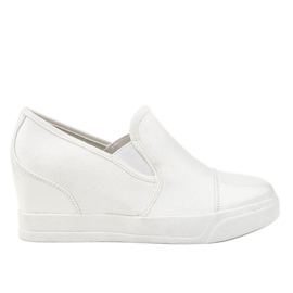 Hvide sneakers på kilehælen R27-5