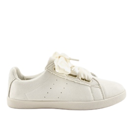 AM-8105 beige ruskind sneakers