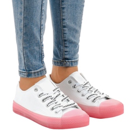 Hvide sneakers med en lyserød sål LTD205-2