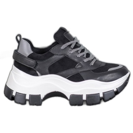 Weide Sorte sneakers på platformen