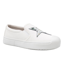 Hvide slip-on sneakers med en stjerne JT28-41